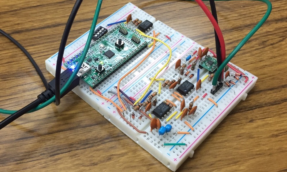 回路試作（ブレッドボード）
